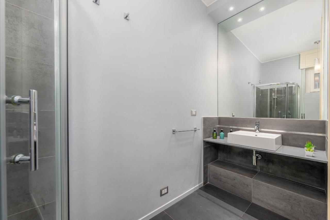 Niguarda-Zara Xxl Home,Two Balconies,Wifi,Family Мілан Екстер'єр фото